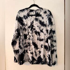 torrid Black & White Tie-Dye Long Sleeve Top